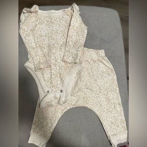 Old Navy 3-6 months matching set